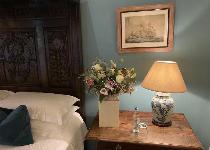 Old Downton Lodge