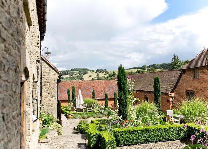 Old Downton Lodge