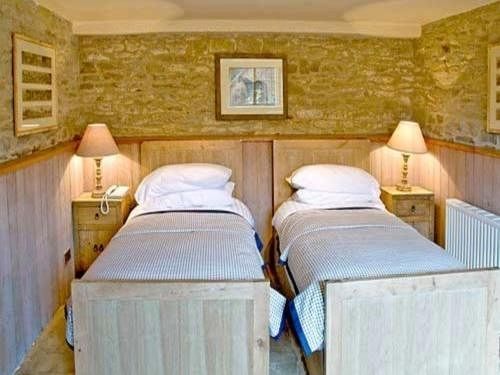 Old Downton 5* Ludlow